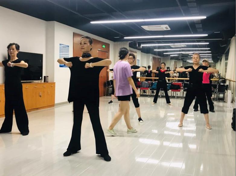 上海市社區<a href=http://www.bentong.net target=_blank class=infotextkey>健身</a>俱樂部