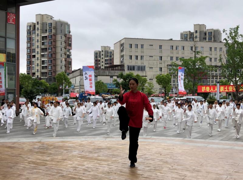 上海市社區<a href=http://www.bentong.net target=_blank class=infotextkey>健身</a>俱樂部 上海市社區<a href=http://www.bentong.net target=_blank class=infotextkey>健身</a>俱樂部