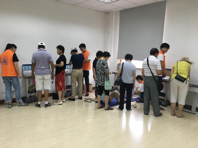 上海市社區(qū)<a href=http://www.bentong.net target=_blank class=infotextkey>健身</a>俱樂部