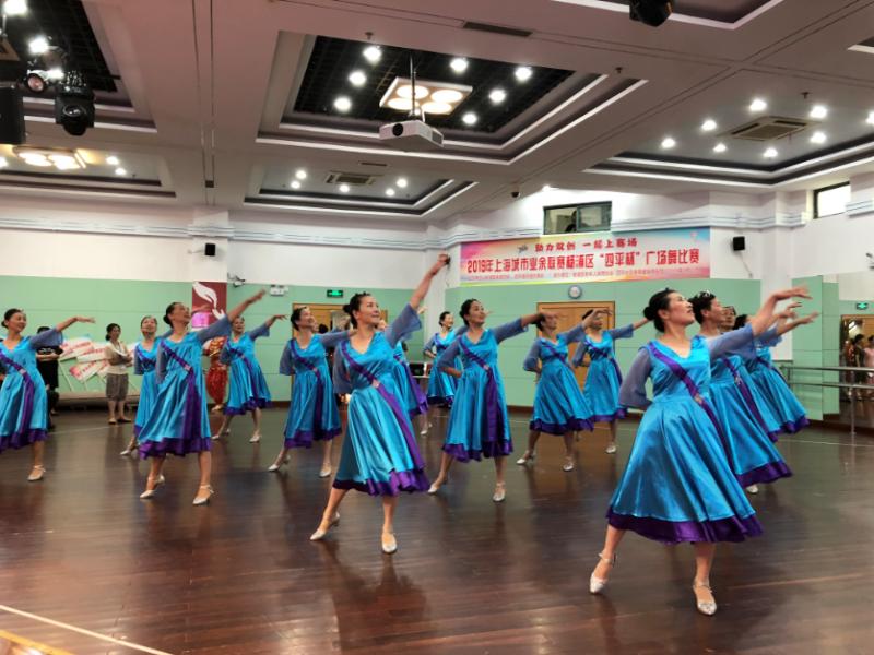 上海市社區<a href=http://www.bentong.net target=_blank class=infotextkey>健身</a>俱樂部 上海市社區<a href=http://www.bentong.net target=_blank class=infotextkey>健身</a>俱樂部