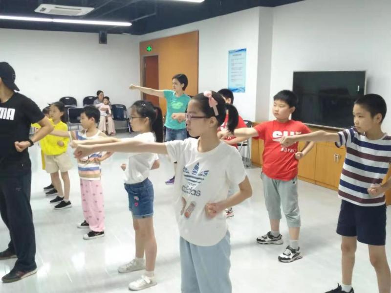 上海市社區<a href=http://www.bentong.net target=_blank class=infotextkey>健身</a>俱樂部