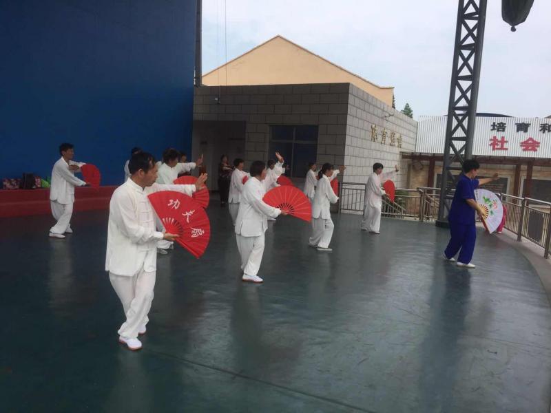 上海市社區(qū)<a href=http://www.bentong.net target=_blank class=infotextkey>健身</a>俱樂部 上海市社區(qū)<a href=http://www.bentong.net target=_blank class=infotextkey>健身</a>俱樂部