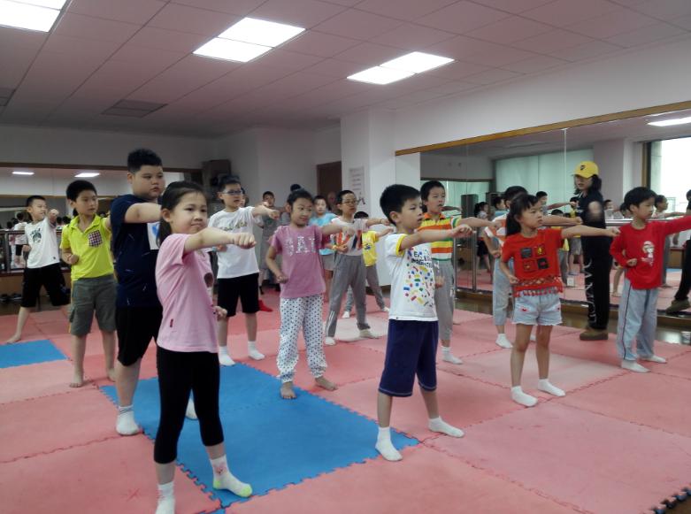 上海市社區<a href=http://www.bentong.net target=_blank class=infotextkey>健身</a>俱樂部