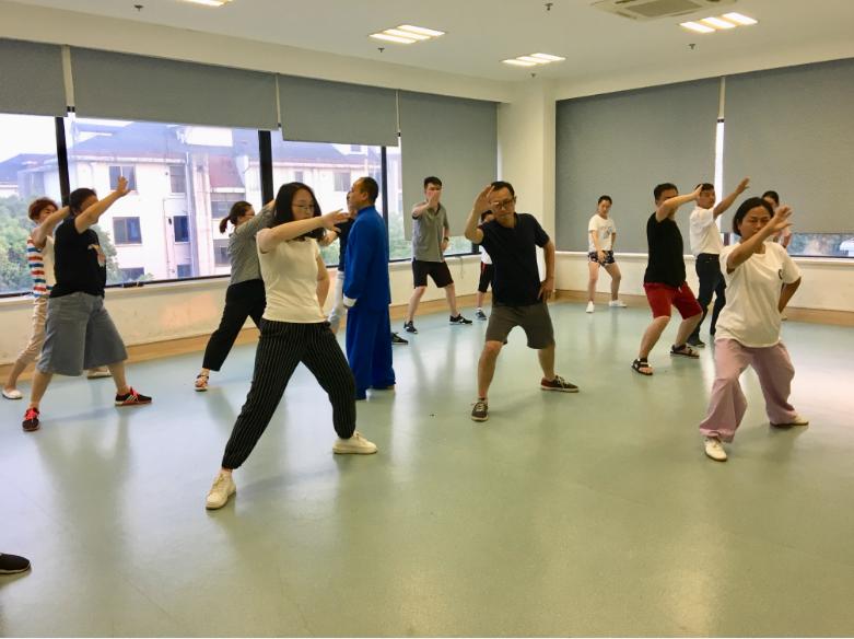 上海市社區<a href=http://www.bentong.net target=_blank class=infotextkey>健身</a>俱樂部 上海市社區<a href=http://www.bentong.net target=_blank class=infotextkey>健身</a>俱樂部