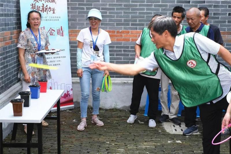 上海市社區<a href=http://www.bentong.net target=_blank class=infotextkey>健身</a>俱樂部 上海市社區<a href=http://www.bentong.net target=_blank class=infotextkey>健身</a>俱樂部