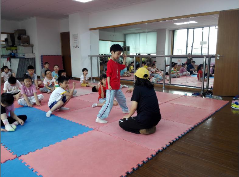 上海市社區<a href=http://www.bentong.net target=_blank class=infotextkey>健身</a>俱樂部