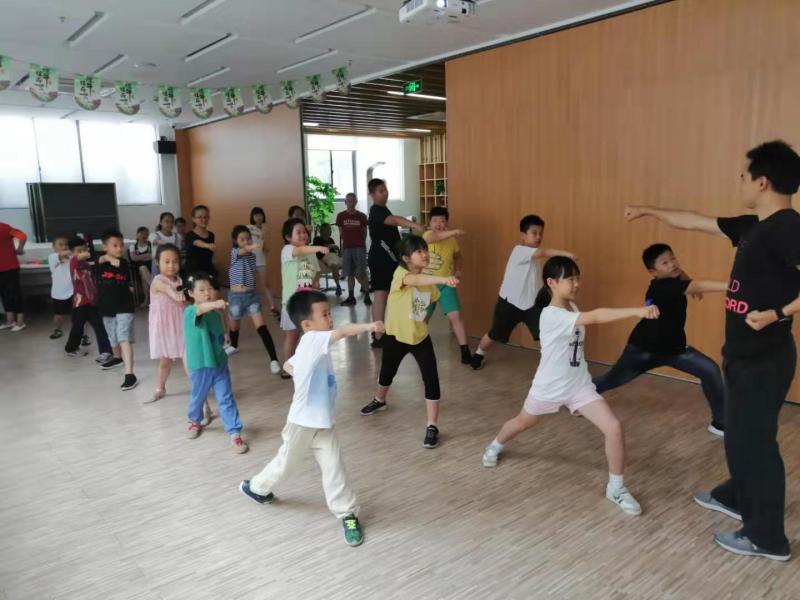 上海市社區(qū)<a href=http://www.bentong.net target=_blank class=infotextkey>健身</a>俱樂部