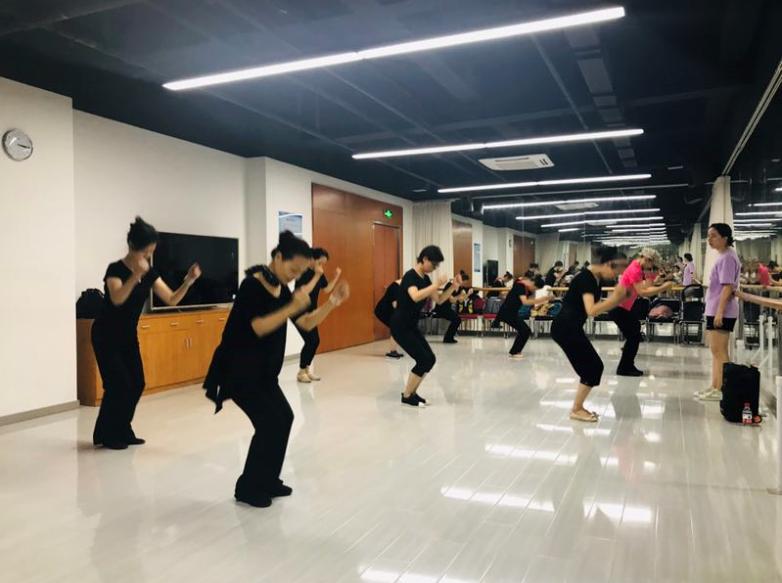 上海市社區<a href=http://www.bentong.net target=_blank class=infotextkey>健身</a>俱樂部