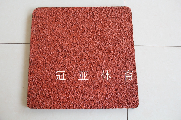 透氣型<a href=http://www.bentong.net target=_blank class=infotextkey>塑膠跑道</a>