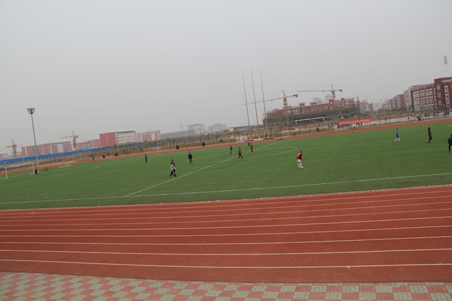 北京交通大學黃驊分校4*4<a href=http://www.bentong.net target=_blank class=infotextkey>塑膠跑道</a>工程實例