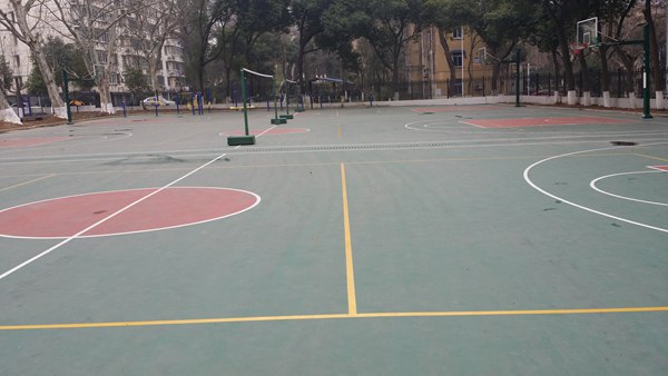 <a href=http://www.bentong.net target=_blank class=infotextkey>硅PU</a>籃球場