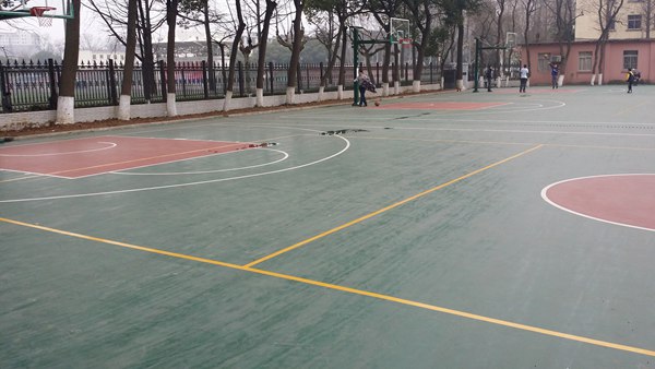 <a href=http://www.bentong.net target=_blank class=infotextkey>硅PU</a>籃球場