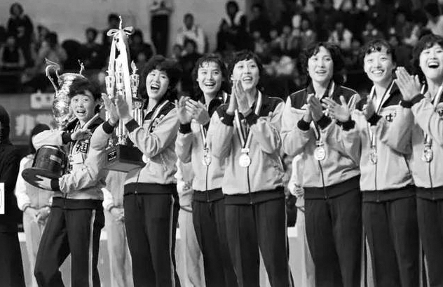 四十年前，中國女排首奪世界冠軍，十張圖帶你穿越時空