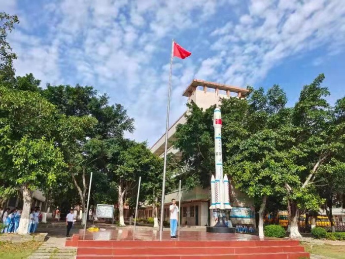 晚舟歸航，為強(qiáng)大的祖國點贊