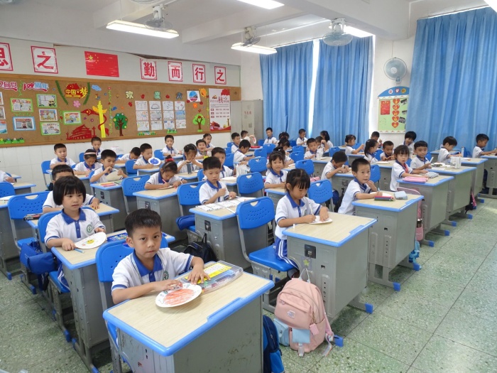 開發(fā)區(qū)第二小學(xué)舉行“行文明事 做文明人 ” 慶中秋系列活動