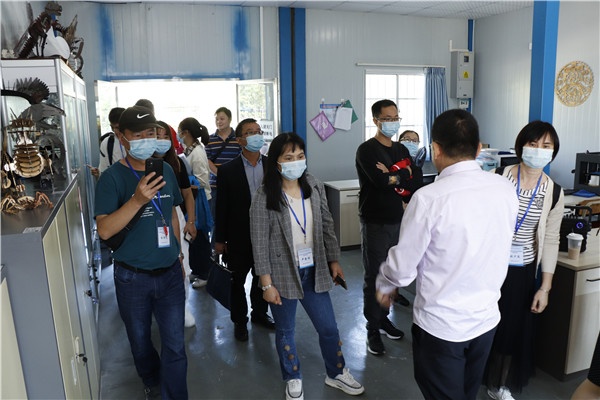 清遠市中職學校專業建設與教育管理能力提升培訓班（國培）到中山一職參觀交流