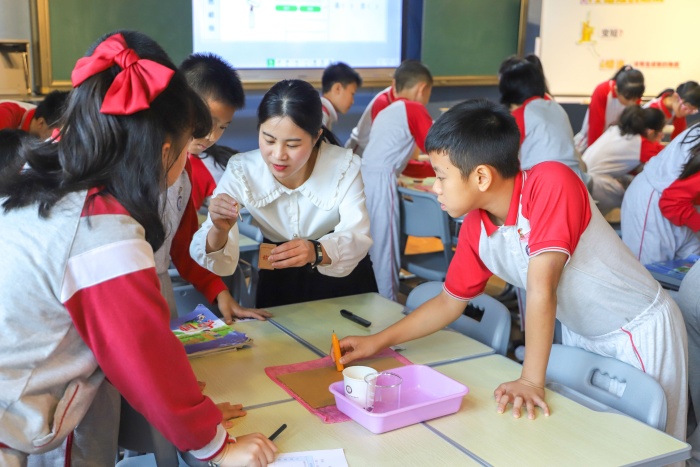 開發(fā)區(qū)博凱小學承辦市新教師培訓(xùn)小學科學課例現(xiàn)場展示活動