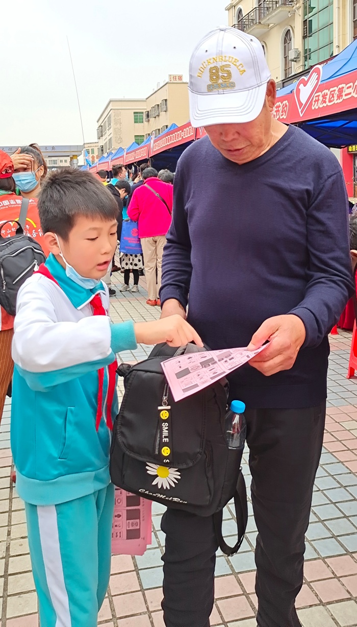 春回大地滿眼綠，愛護環境我先行