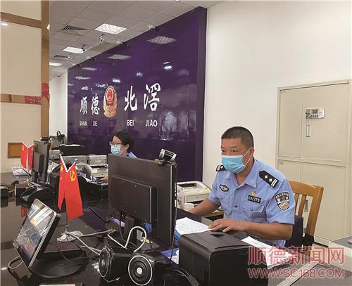 戶政窗口“老黃牛” 暖心服務解民憂