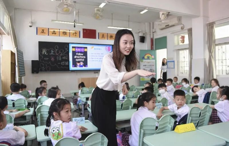 “教師輪崗”十五年，如今政策挺進(jìn)一線(xiàn)城市……