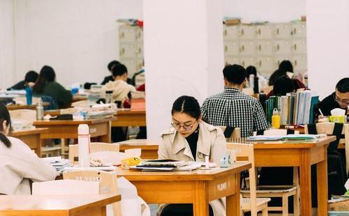 比英語四六級“含金量”高的證書，學(xué)生早考早受益，你考了嗎