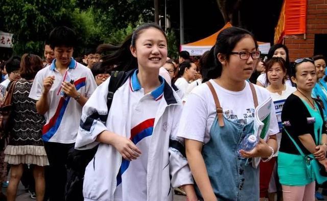江蘇考生被北京大學錄取，父母發朋友圈慶賀，等來的卻是心寒