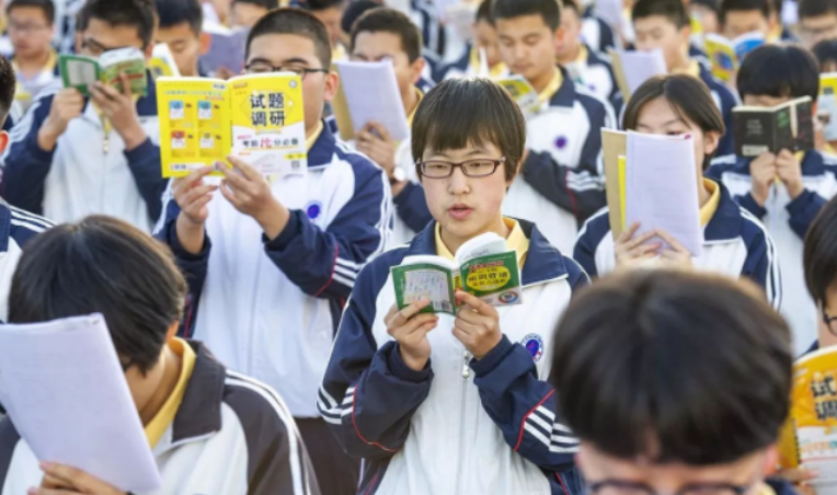2022年高考新政出臺(tái)，對“身份限制”，這些考生無緣高考