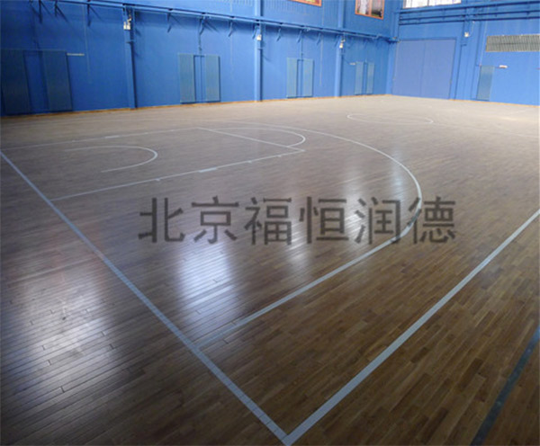 學(xué)?；@球場館木地板
