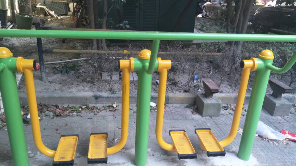 雙位太空漫步機(jī)