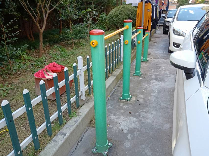 多聯(lián)壓腿架 多聯(lián)壓腿架