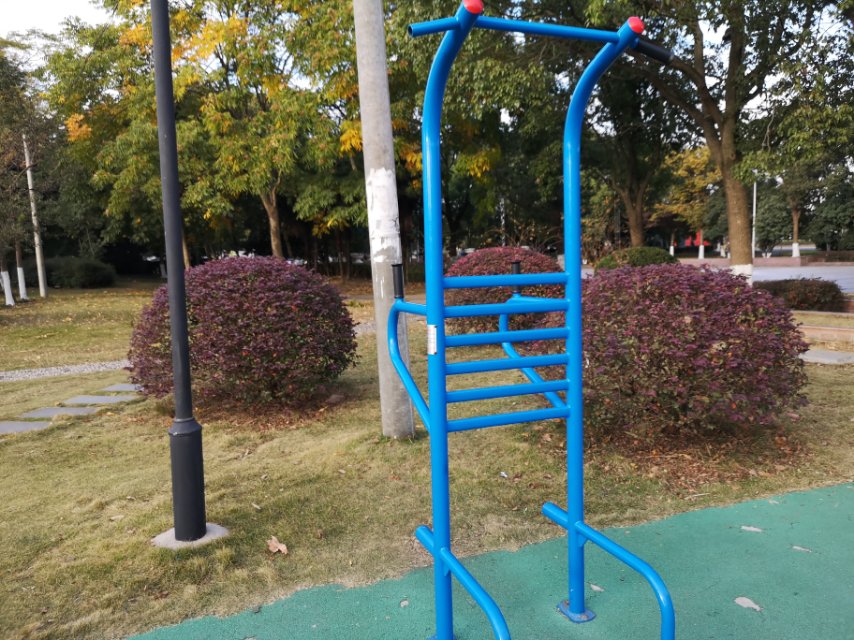 多功能訓練器 多功能訓練器