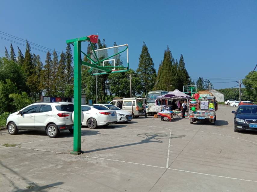 河祝村籃球場