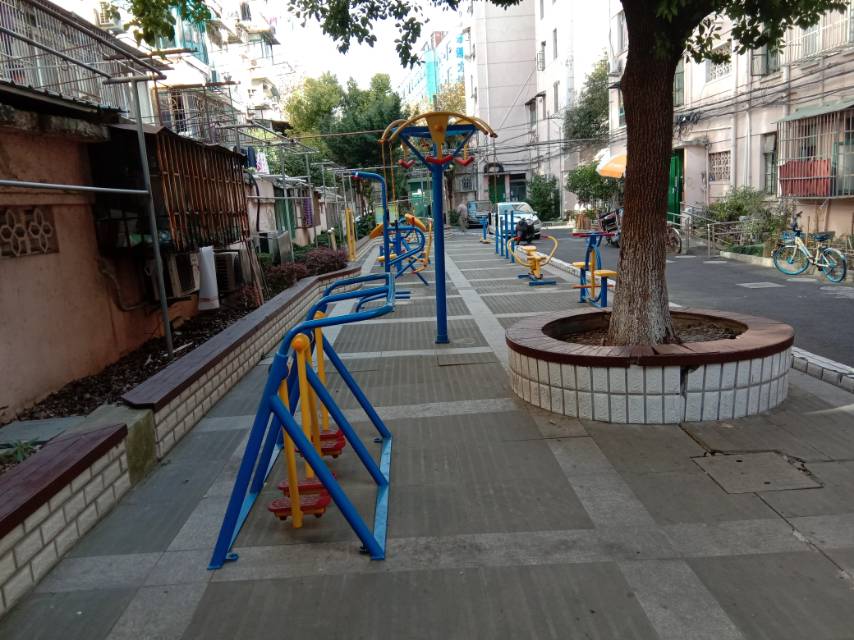 南泉居委市民益智健身點 南泉居委市民益智健身點