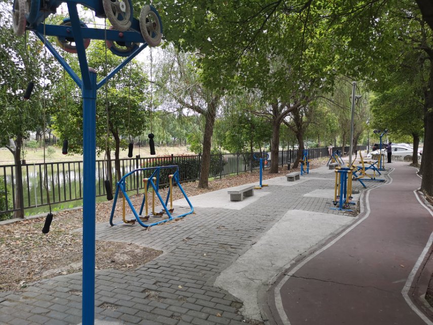 欣蘭苑居委697弄健身點 欣蘭苑居委697弄健身點