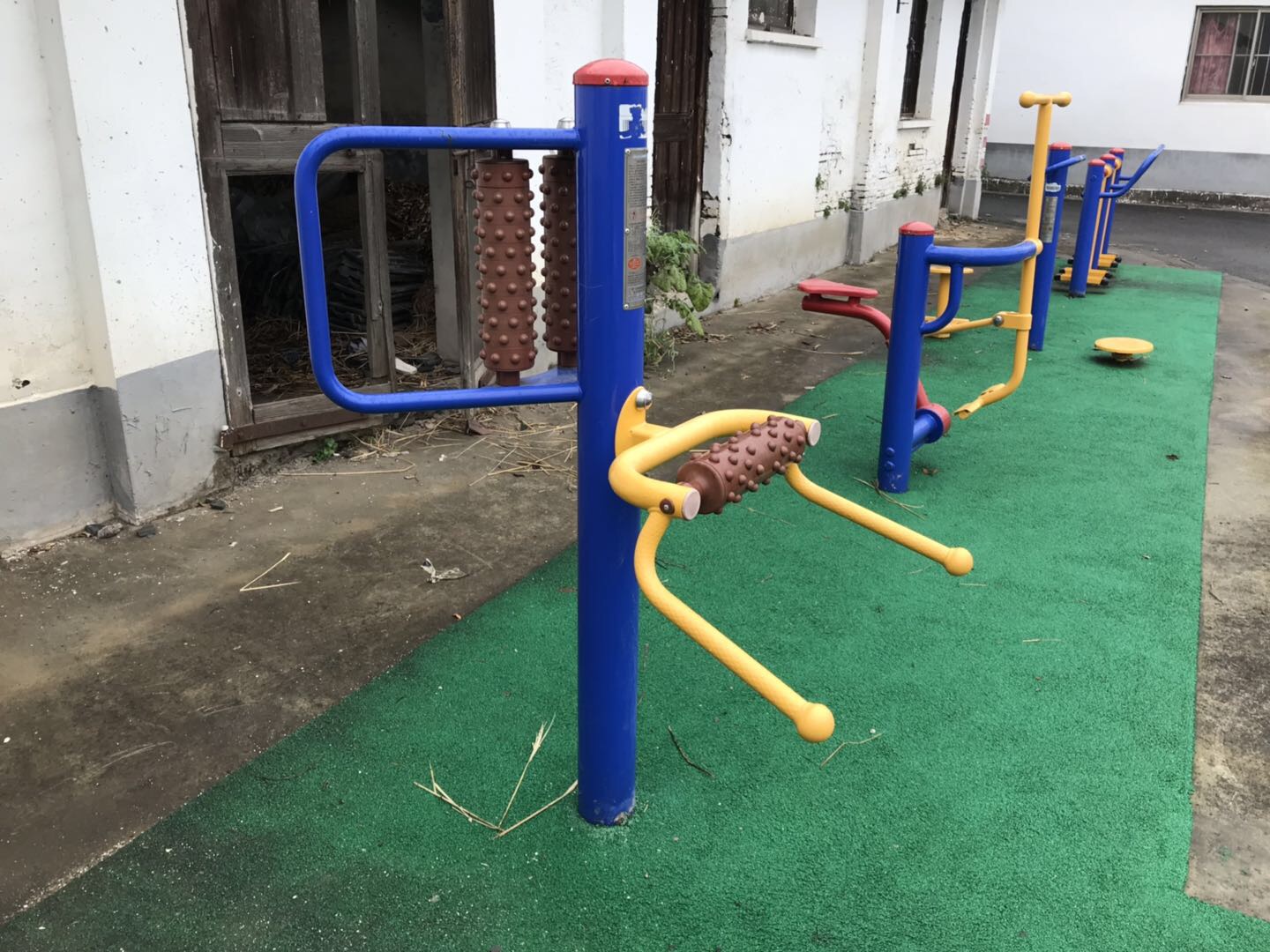 腰背按摩器 腰背按摩器