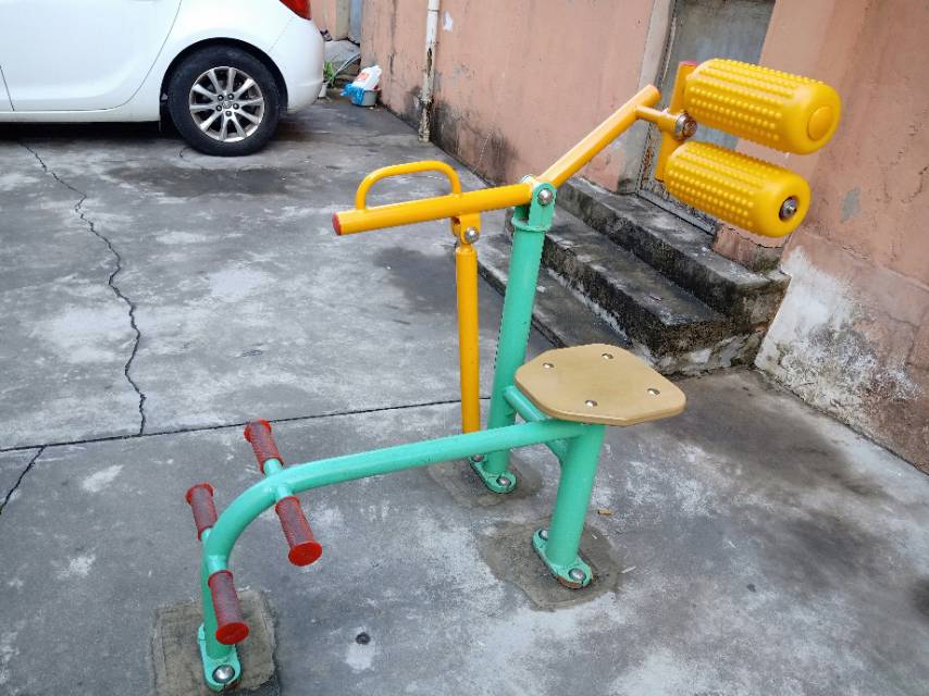 腹背鍛煉器 腹背鍛煉器