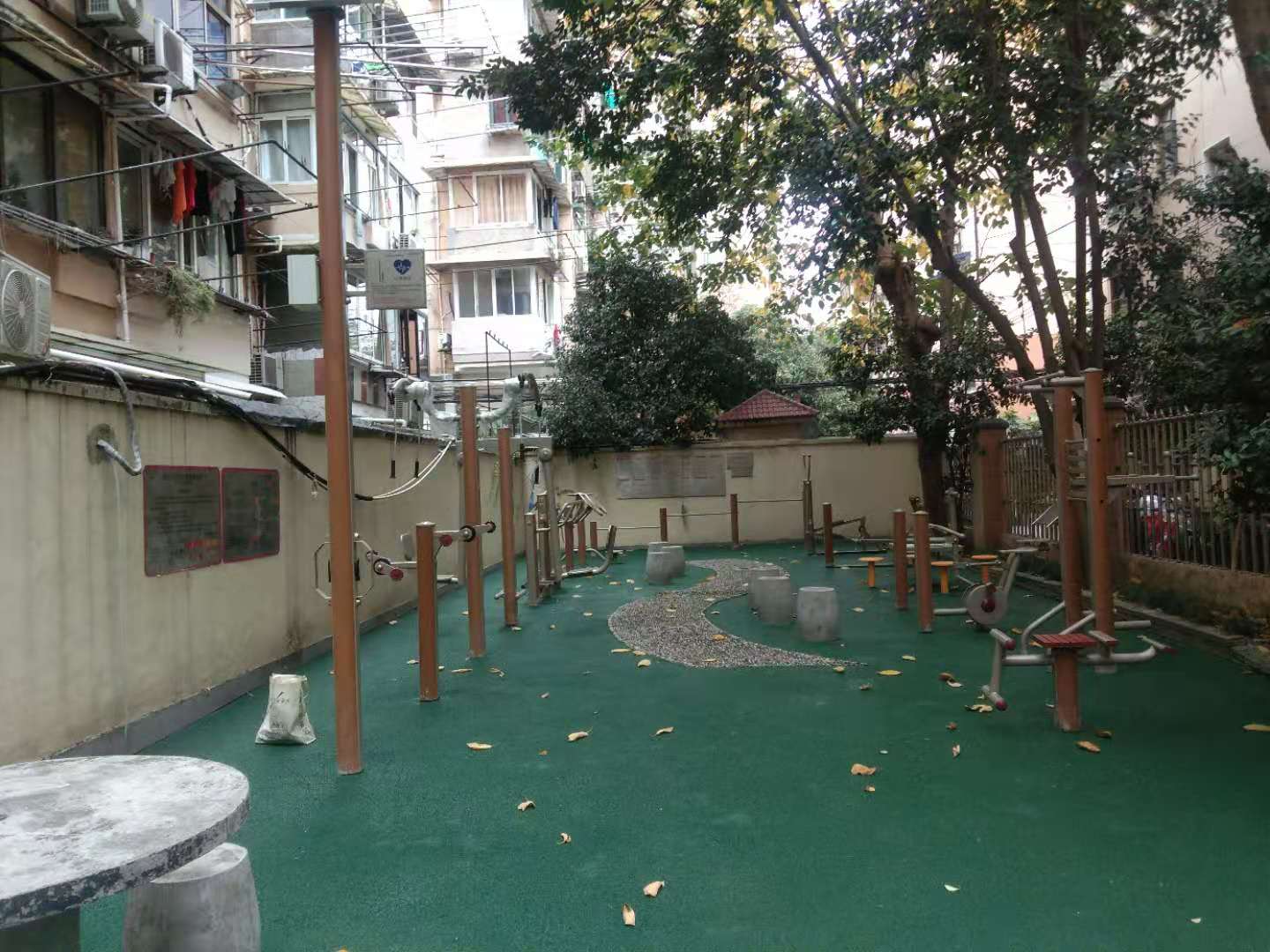 健樂(lè)小區(qū)市民益智健身點(diǎn)