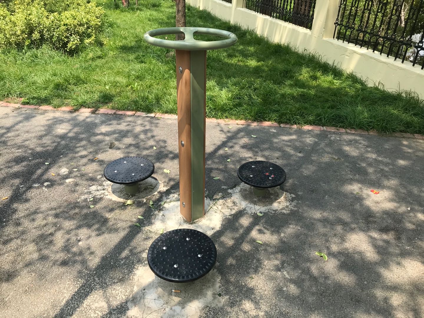 三位扭腰器 三位扭腰器