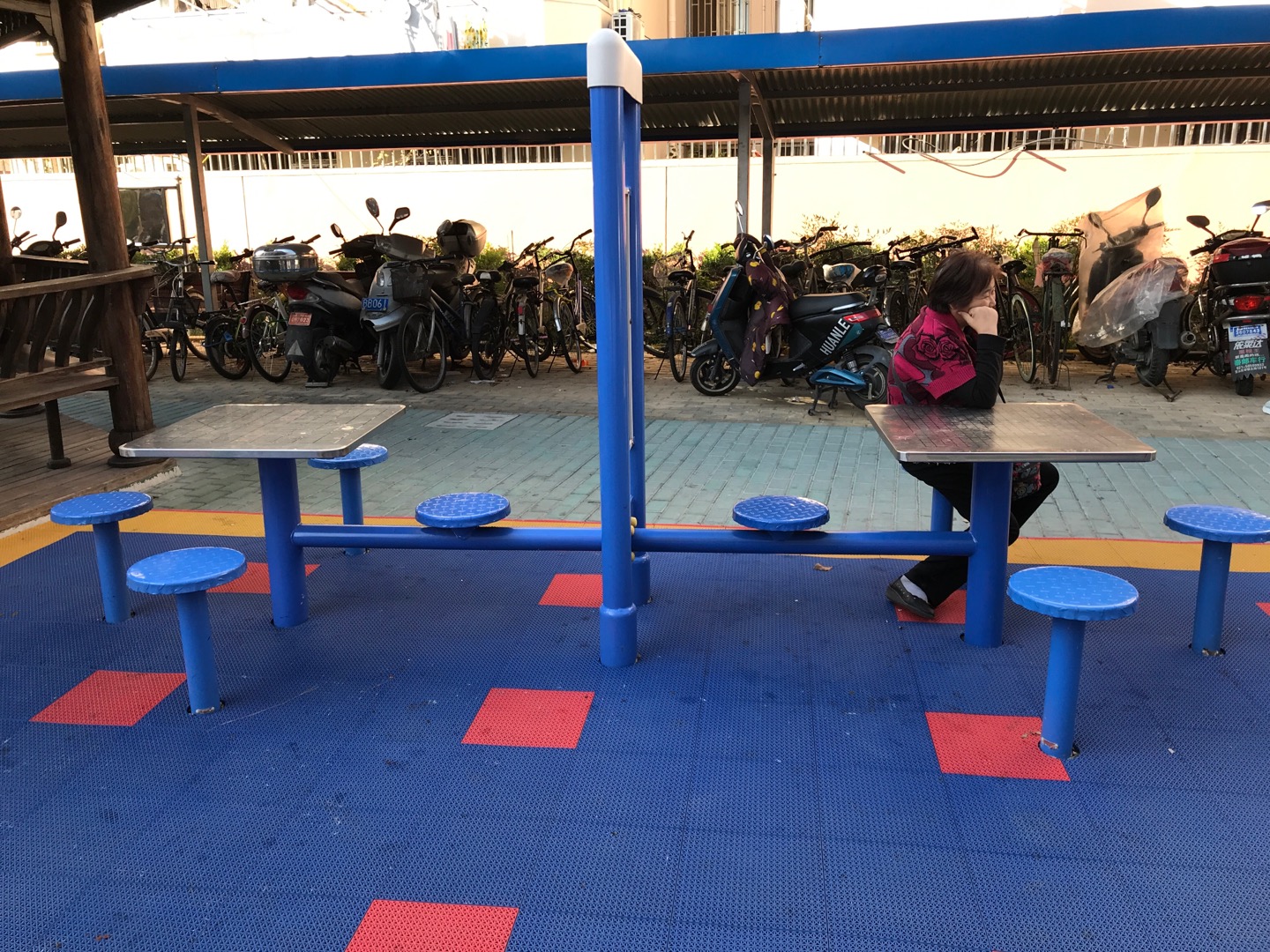 雙立柱棋牌桌 雙立柱棋牌桌