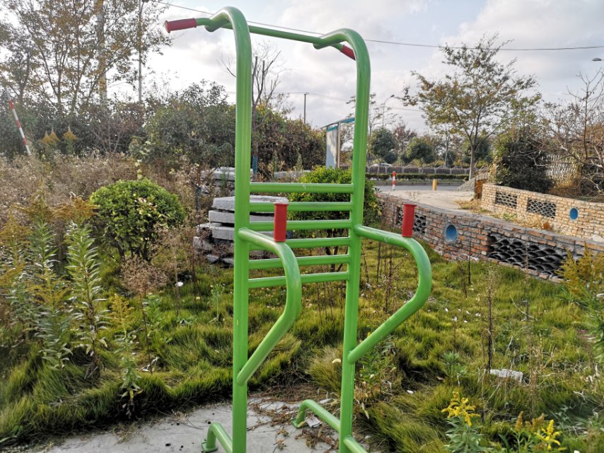 多功能訓練器 多功能訓練器