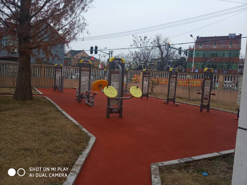 四團居委電影院市民益智健身苑點