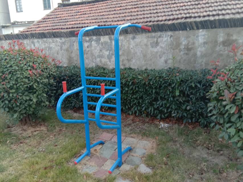 多功能訓練器 多功能訓練器