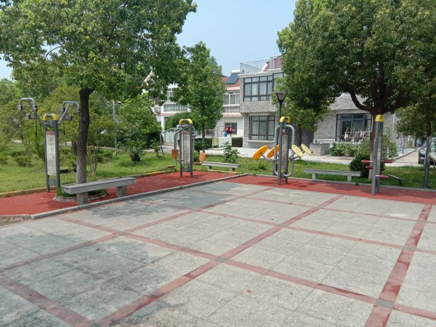 大裕村嘉富路515弄86號南側(cè)市民健身點(diǎn)