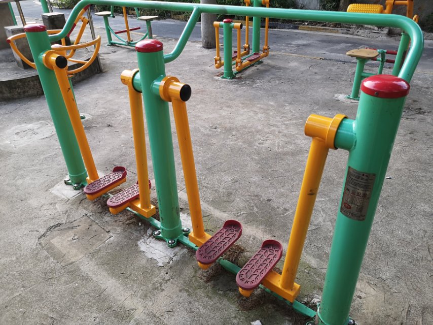 兩聯漫步機