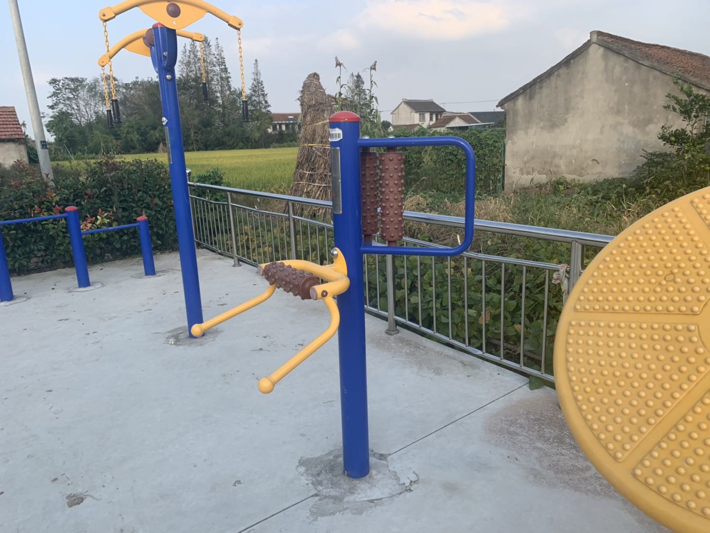 腰背按摩器 腰背按摩器