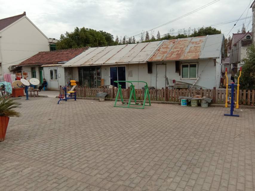 營前村9組西王家宅3號西面健身路徑 營前村9組西王家宅3號西面健身路徑