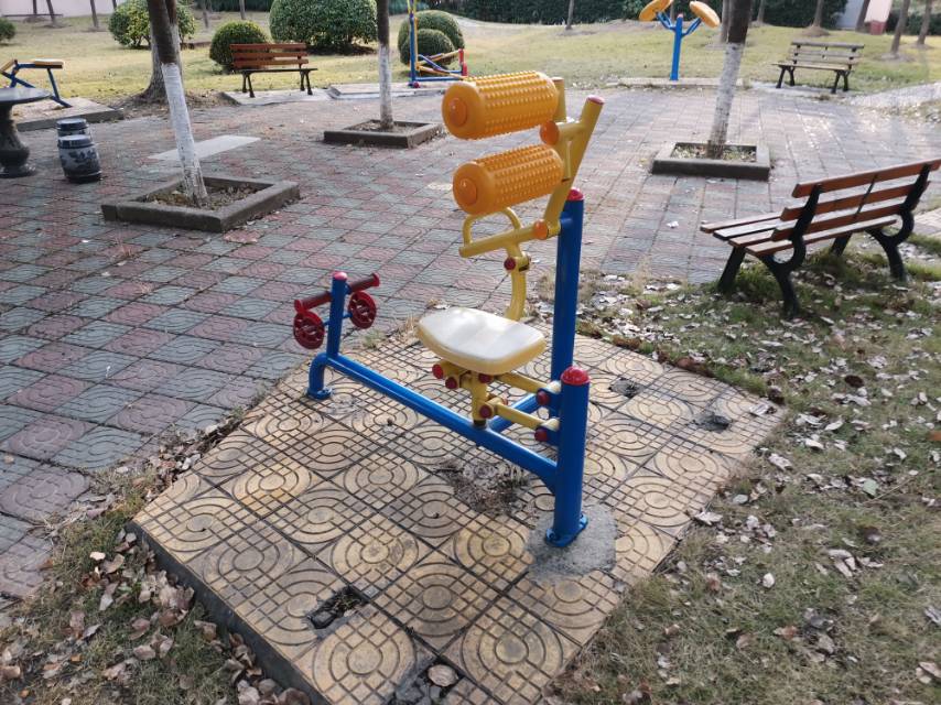 自重腰背鍛煉器 自重腰背鍛煉器