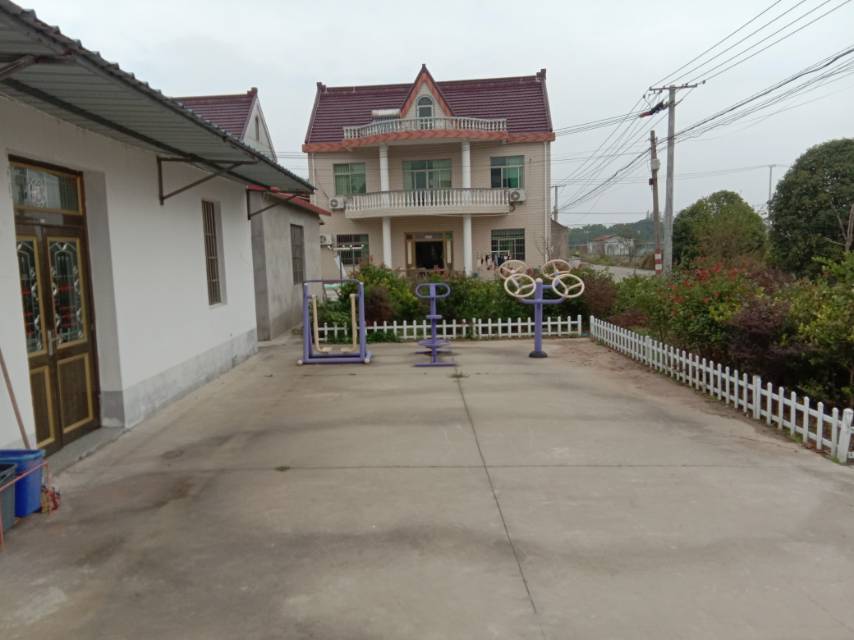 堡鎮(zhèn)瀛南村4、5組倉庫健身點
