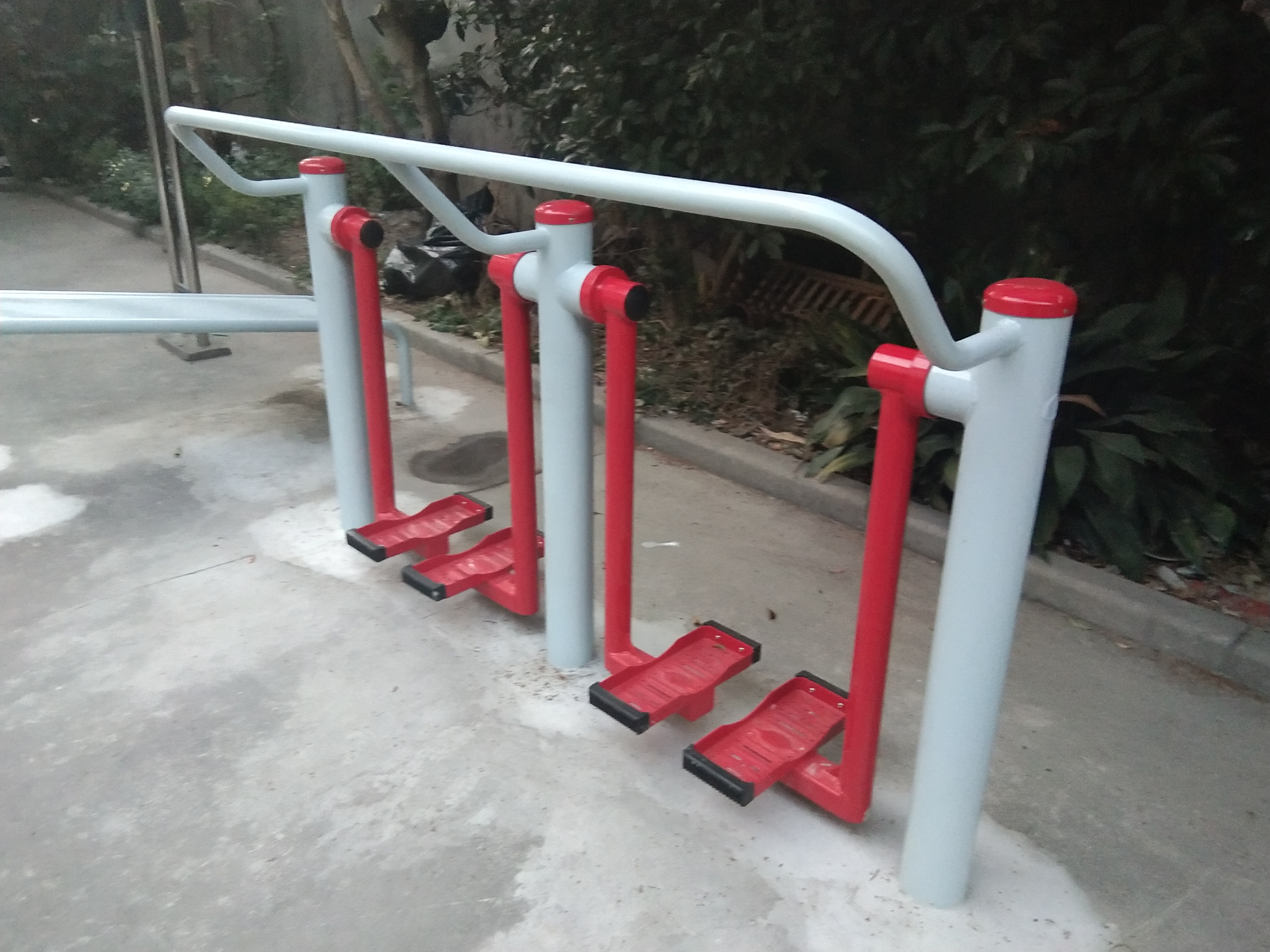 兩聯漫步機
