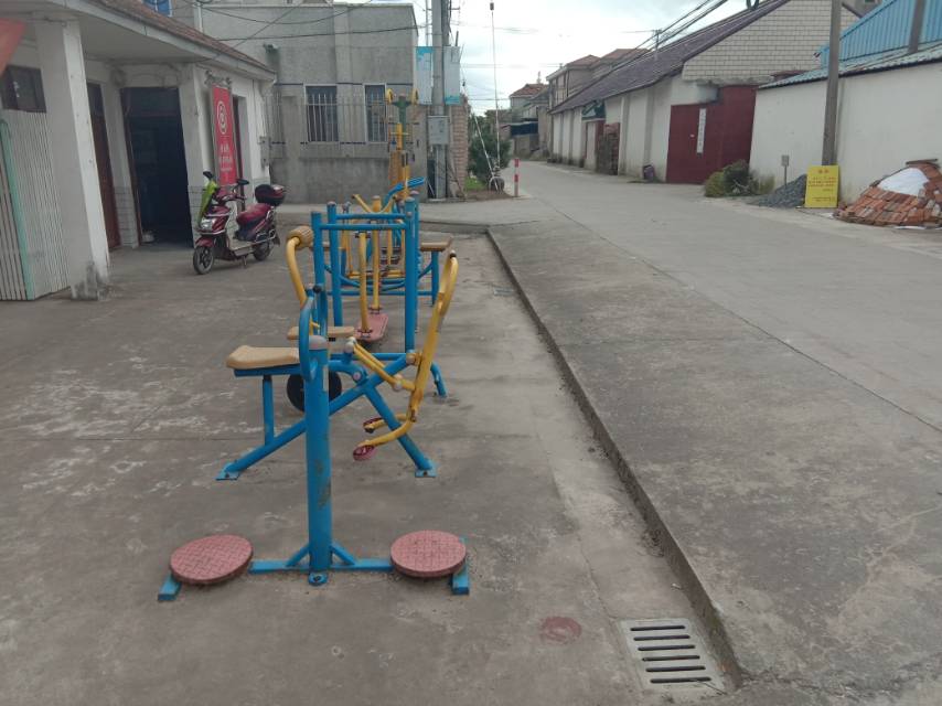 齊成村健身點(diǎn)1